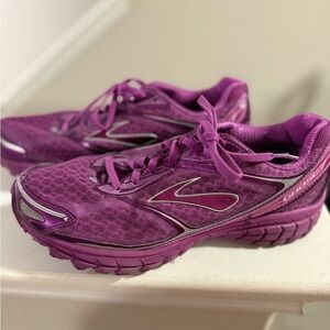 Brooks Women's Athletic Shoes in Purple and Silver